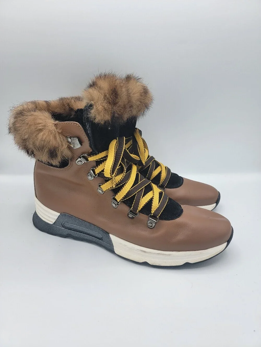 Sesto Meucci Brown Faux Fur Trim Lace-Up Winter Boots with Yellow Laces